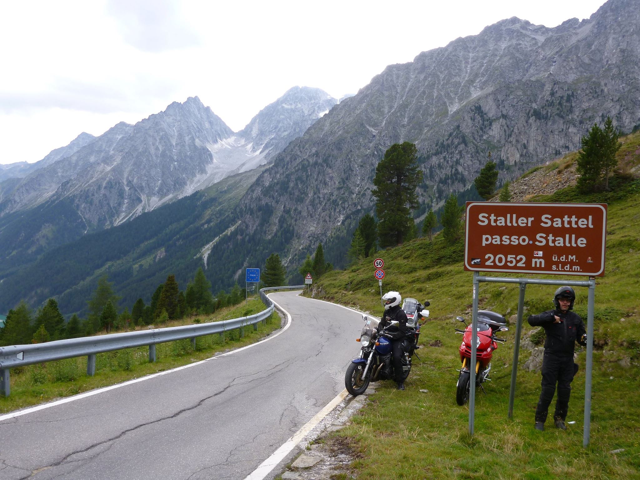 20150825205261120655e21178f40399fa842eac