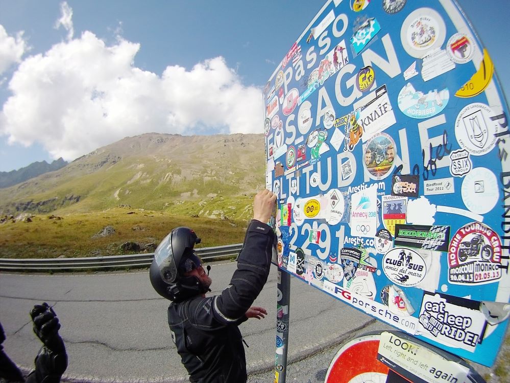 2015082554308cf9d4c0949ec25ed2f905adf516